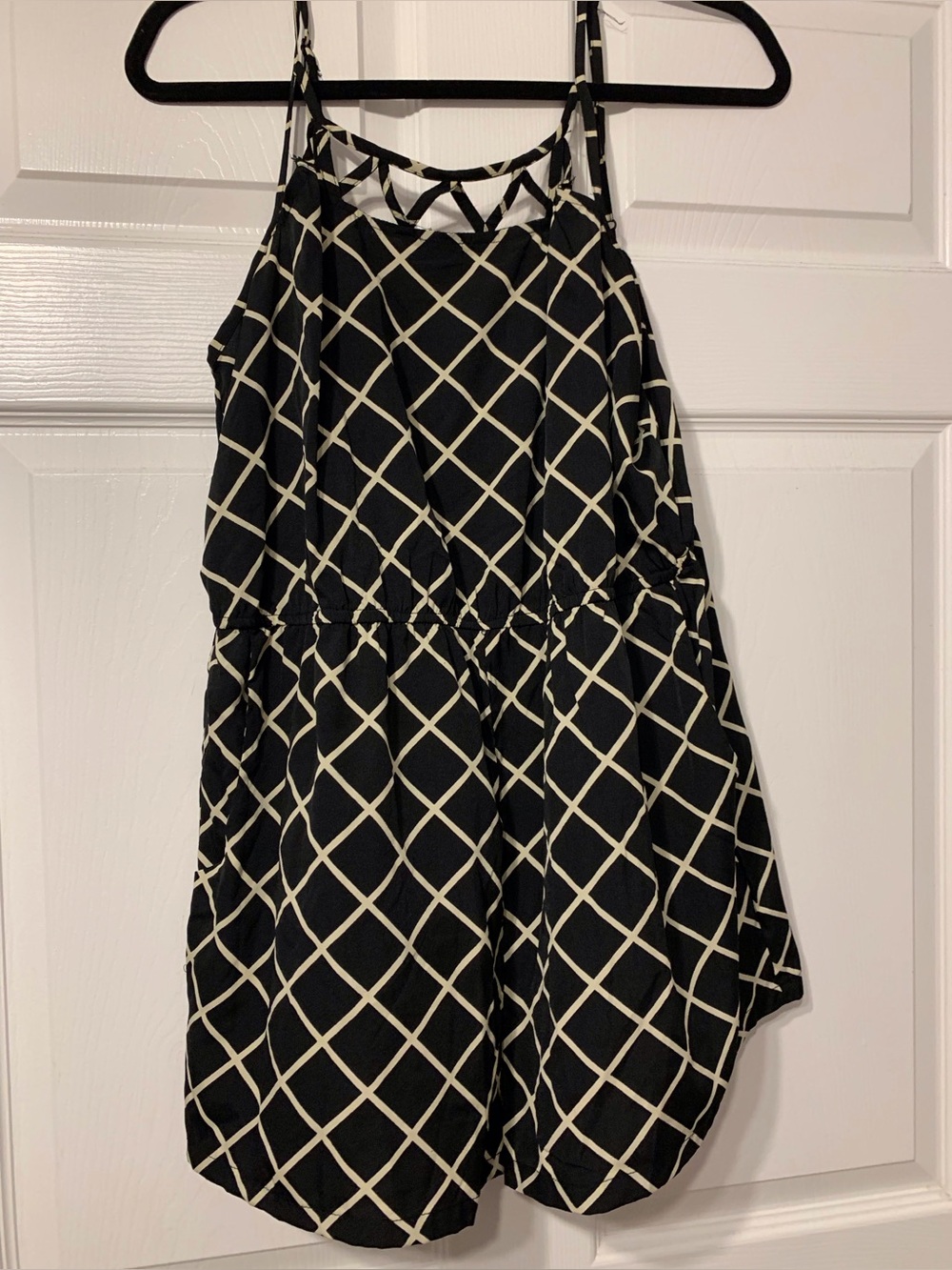 DIZZIRE Black & Cream Grid Print jumper